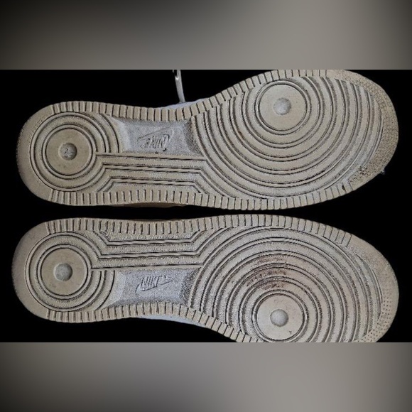 Nike Air Force 1, Mens 11, White Sneakers - Picture 6 of 6